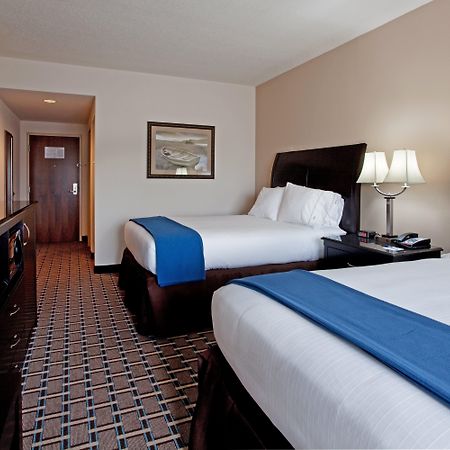 Holiday Inn Express Hotel & Suites Hope Mills-Fayetteville Airport By Ihg Phòng bức ảnh