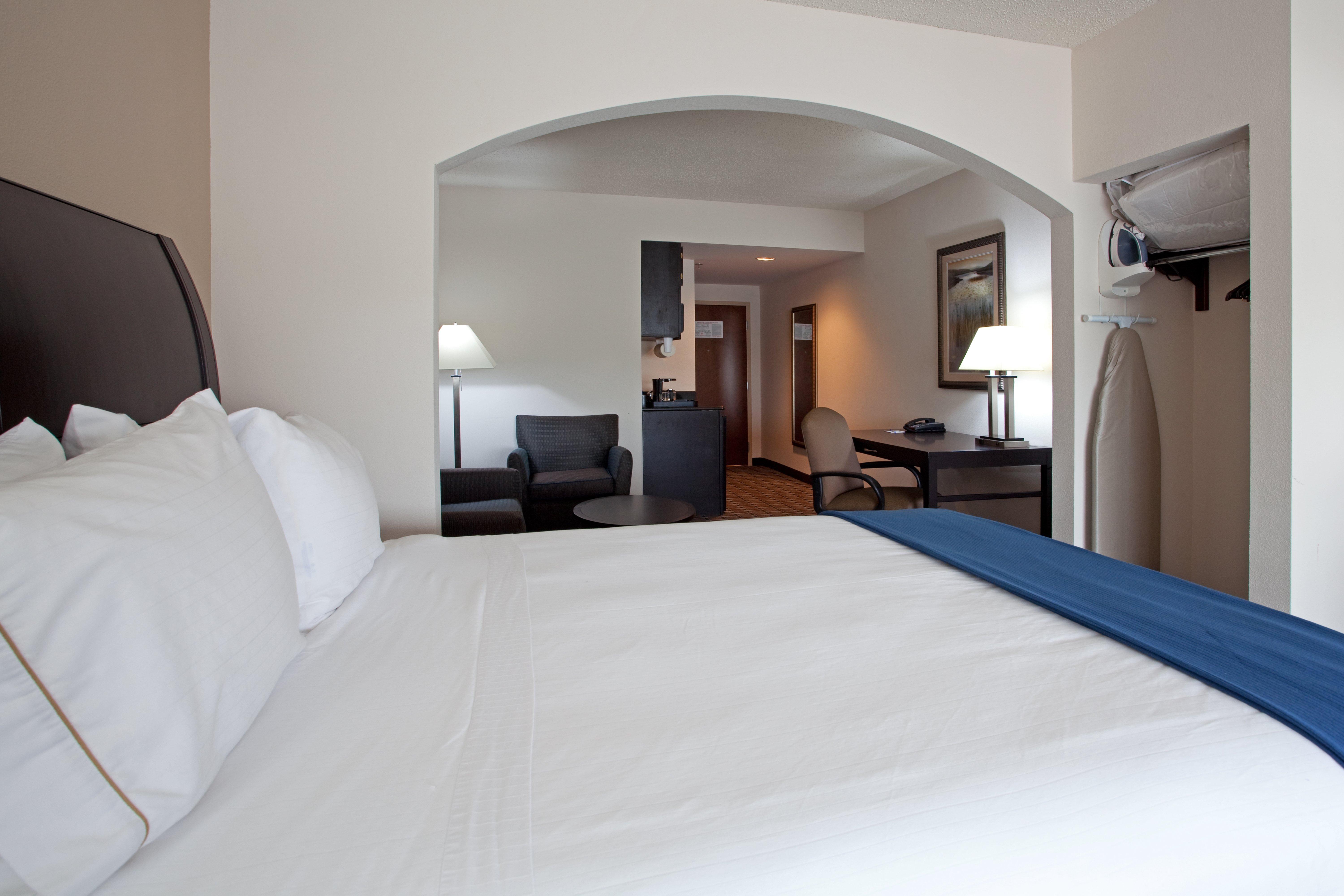 Holiday Inn Express Hotel & Suites Hope Mills-Fayetteville Airport By Ihg Ngoại thất bức ảnh