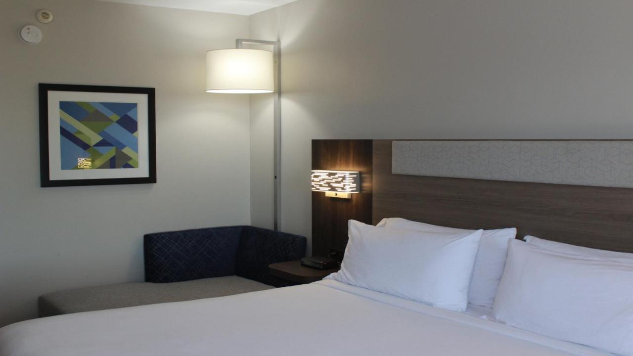Holiday Inn Express Hotel & Suites Hope Mills-Fayetteville Airport By Ihg Ngoại thất bức ảnh