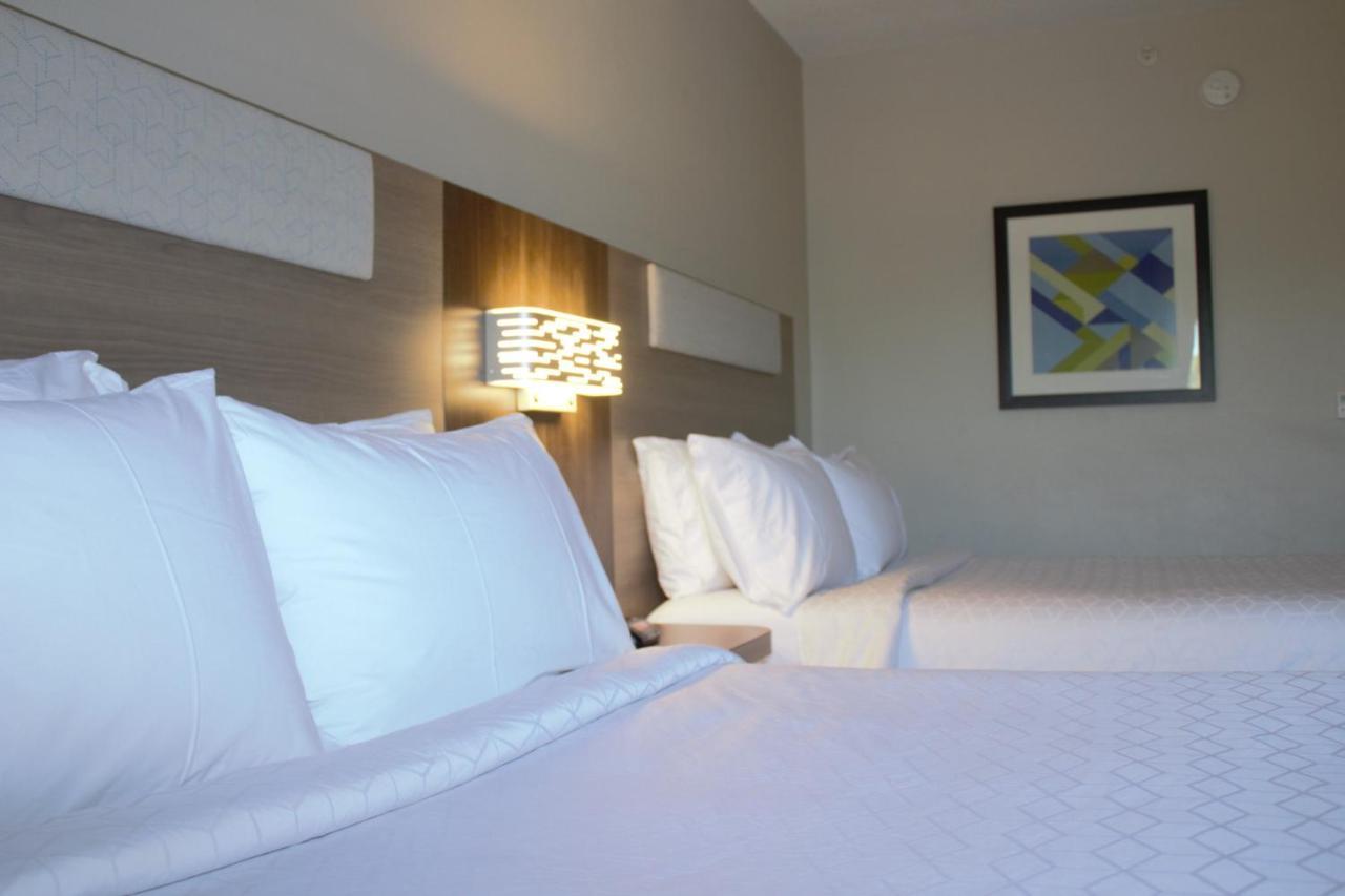 Holiday Inn Express Hotel & Suites Hope Mills-Fayetteville Airport By Ihg Ngoại thất bức ảnh
