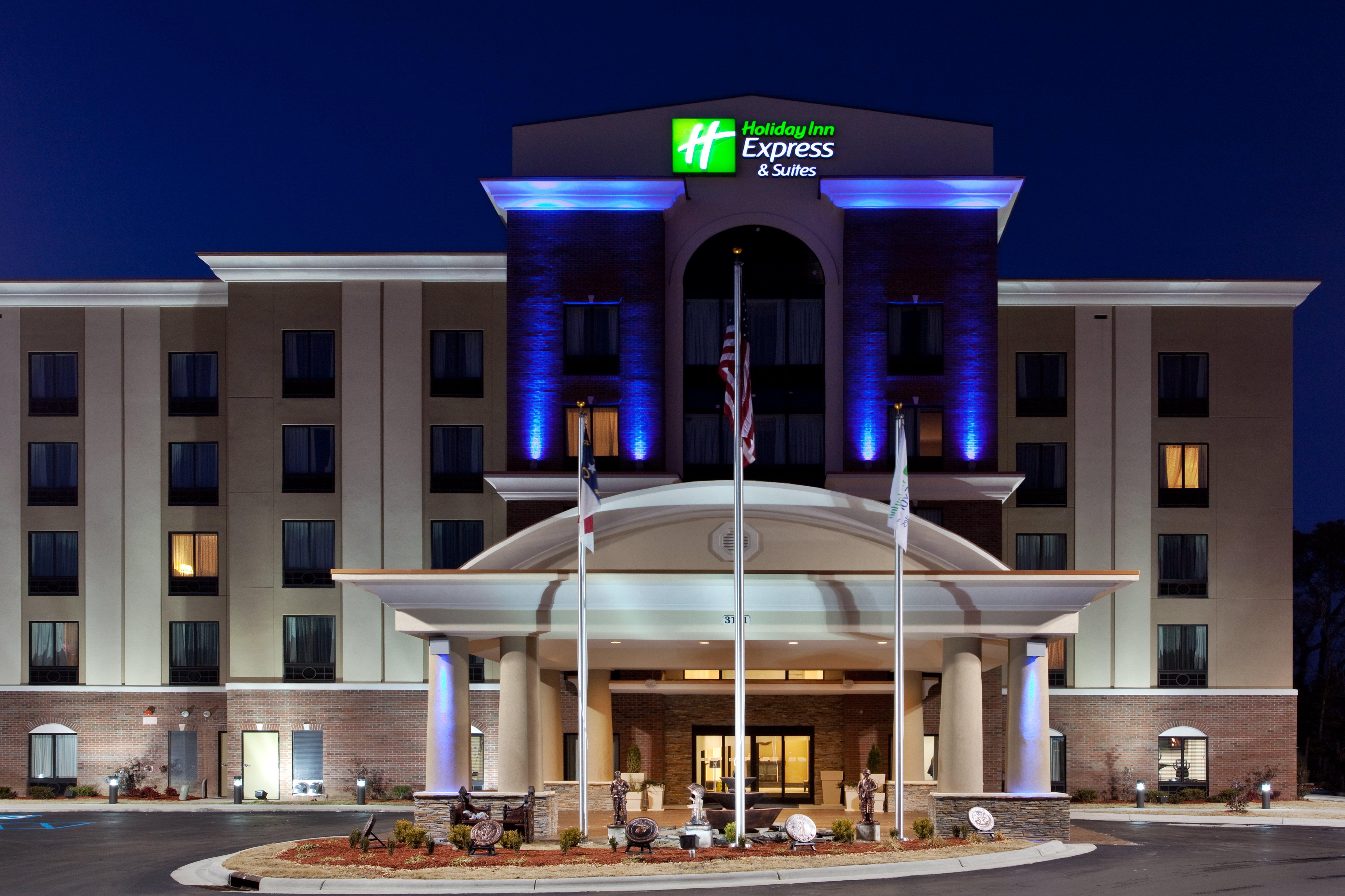 Holiday Inn Express Hotel & Suites Hope Mills-Fayetteville Airport, An Ihg Hotel Ngoại thất bức ảnh