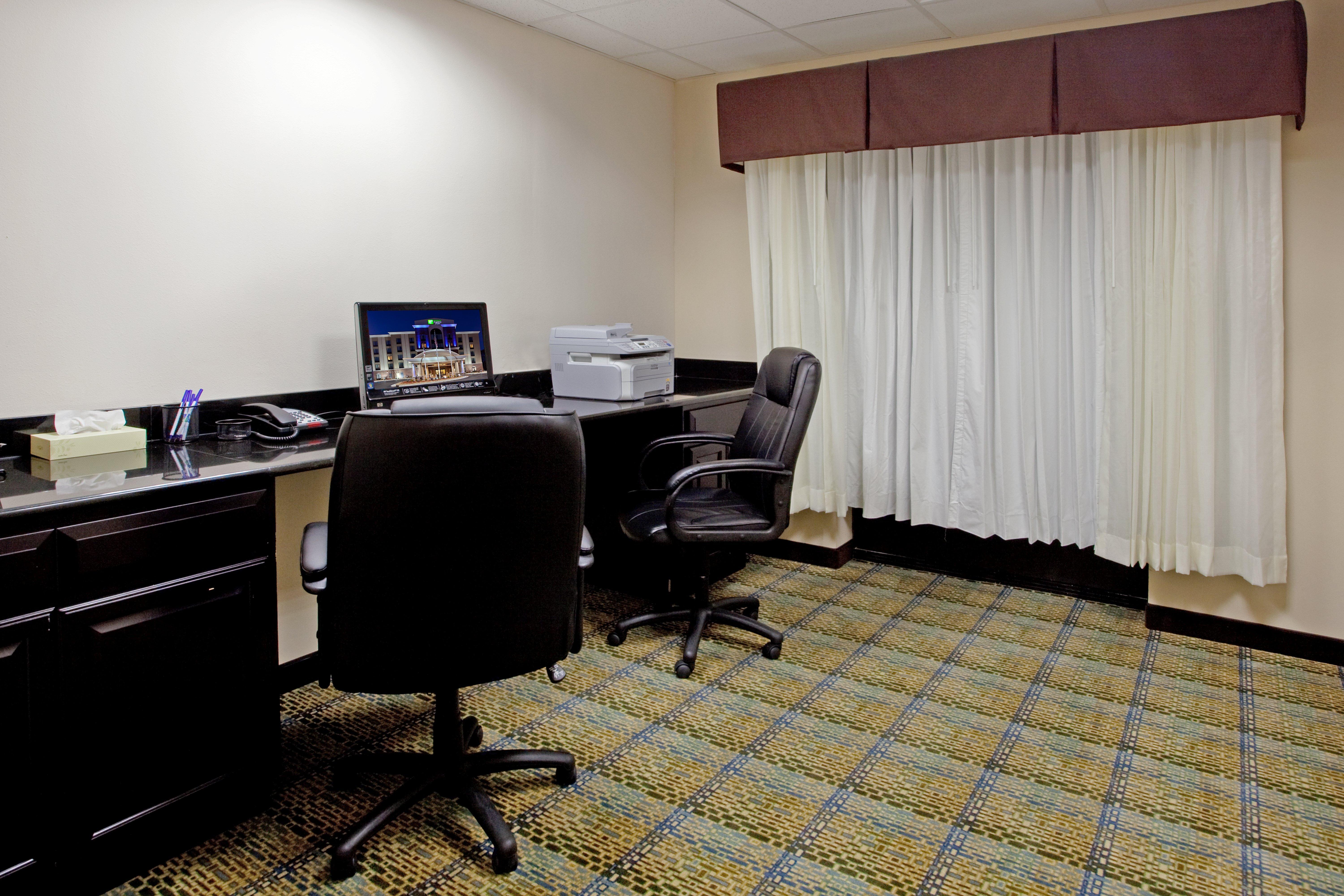Holiday Inn Express Hotel & Suites Hope Mills-Fayetteville Airport By Ihg Ngoại thất bức ảnh